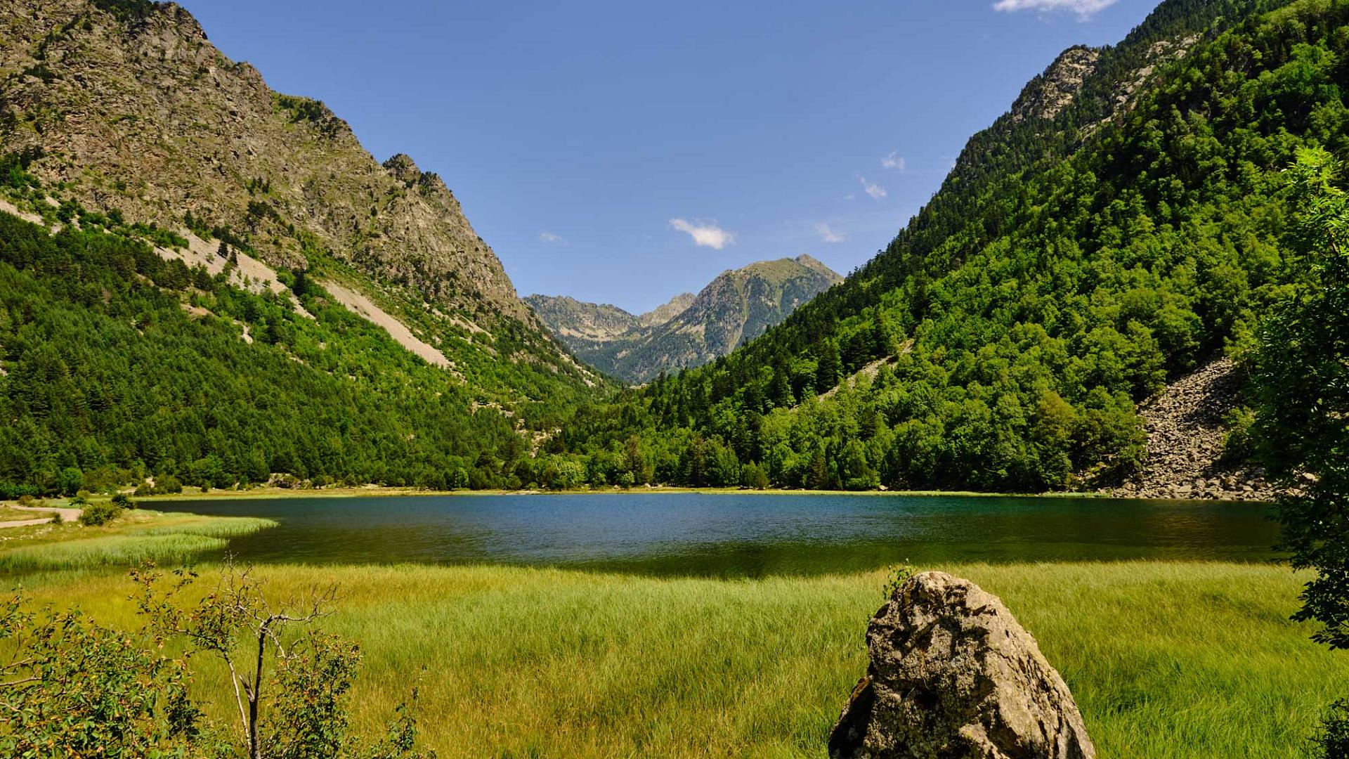 Visit the Aigüestortes National Park and the Estany de Sant Maurici