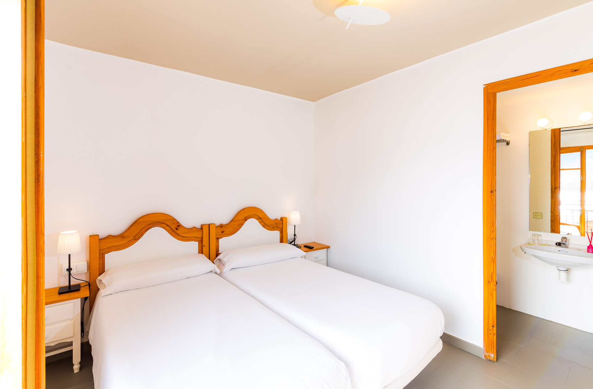Single room with access to the SPA